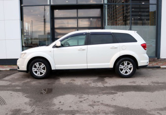 Подержанный автомобиль Fiat Freemont 2013 года (2 фото)