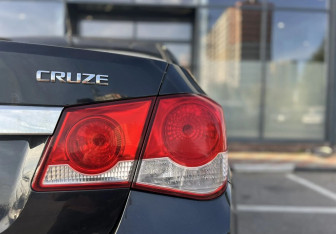 Подержанный автомобиль Chevrolet Cruze Sedan 2013 года (11 фото)
