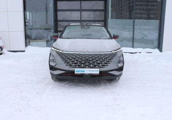 Подержанный автомобиль Omoda C5 2023 года (8 фото)