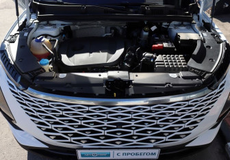 Подержанный автомобиль Omoda C5 2023 года (10 фото)