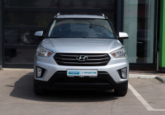 Подержанный автомобиль Hyundai Creta 2016 года (9 фото)