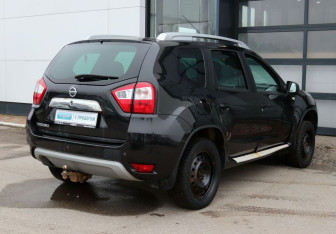 Подержанный автомобиль Nissan Terrano 2014 года (5 фото)