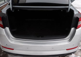 Подержанный автомобиль Kia Optima Sedan 2013 года (10 фото)