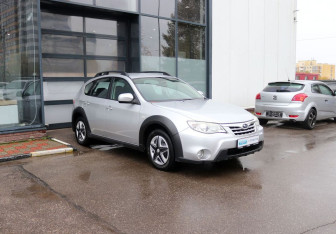 Подержанный автомобиль Subaru Impreza Hatchback 2010 года (7 фото)