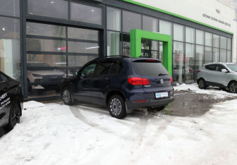 Подержанный автомобиль Volkswagen Tiguan 2013 года (3 фото)