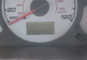 Подержанный автомобиль Ford Escape 2001 года (16 фото)