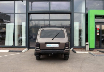 Подержанный автомобиль LADA (ВАЗ) 2121 (4x4) 2018 года (4 фото)