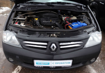 Подержанный автомобиль Renault Logan Sedan 2009 года (10 фото)