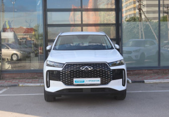 Подержанный автомобиль Chery Tiggo 4 Pro 2024 года (8 фото)