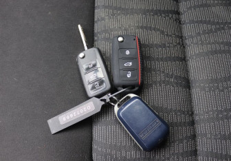 Подержанный автомобиль Skoda Octavia Wagon 2012 года (17 фото)