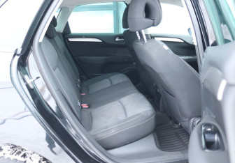 Подержанный автомобиль Citroen C4 Hatchback 2011 года (11 фото)