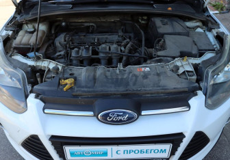 Подержанный автомобиль Ford Focus Hatchback 2012 года (15 фото)