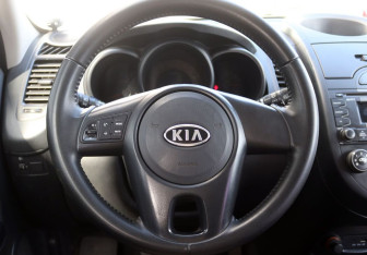 Подержанный автомобиль Kia Soul 2011 года (14 фото)