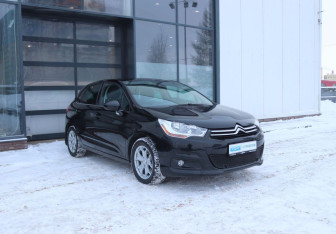 Подержанный автомобиль Citroen C4 Hatchback 2011 года (7 фото)