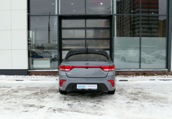 Подержанный автомобиль Kia Rio Sedan 2019 года (4 фото)
