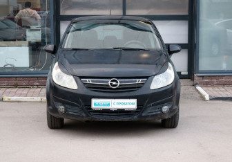 Подержанный автомобиль Opel Corsa 2007 года (8 фото)
