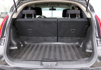 Подержанный автомобиль Nissan Juke 2014 года (11 фото)