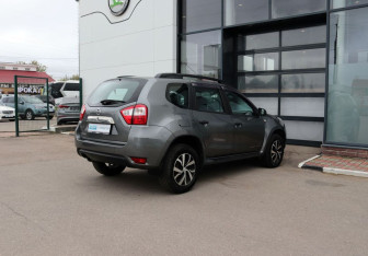 Подержанный автомобиль Nissan Terrano 2014 года (5 фото)