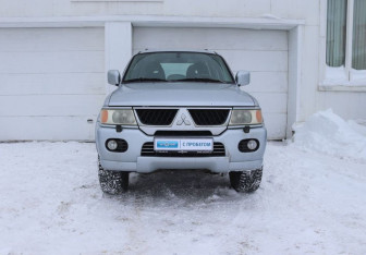 Подержанный автомобиль Mitsubishi Pajero Sport 2006 года (8 фото)