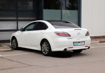 Подержанный автомобиль Mazda 6 Sedan 2010 года (7 фото)