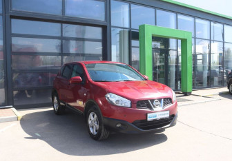Подержанный автомобиль Nissan Qashqai 2011 года (7 фото)