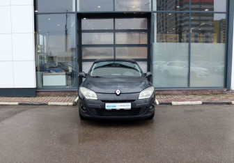 Подержанный автомобиль Renault Megane Hatchback 2009 года (8 фото)