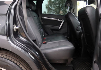 Подержанный автомобиль Chevrolet Captiva 2011 года (11 фото)