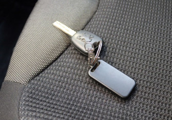 Подержанный автомобиль Peugeot 308 Hatchback 2008 года (16 фото)