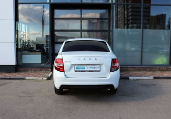 Подержанный автомобиль LADA (ВАЗ) Granta Sedan 2020 года (4 фото)