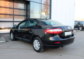 Подержанный автомобиль Renault Fluence 2012 года (5 фото)