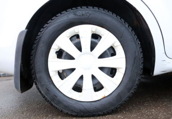 Подержанный автомобиль Ford Focus Sedan 2009 года (9 фото)