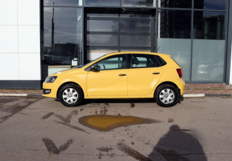 Подержанный автомобиль Volkswagen Polo Hatchback 2011 года (2 фото)
