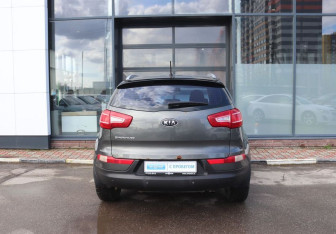 Подержанный автомобиль Kia Sportage 2011 года (4 фото)