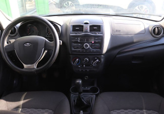 Подержанный автомобиль LADA (ВАЗ) Granta Liftback 2023 года (14 фото)