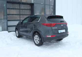 Подержанный автомобиль Kia Sportage 2016 года (3 фото)