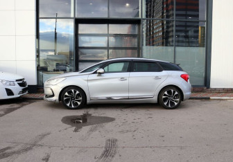 Подержанный автомобиль Citroen DS5 2012 года (2 фото)