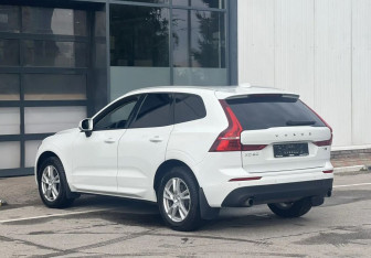 Подержанный автомобиль Volvo XC60 2018 года (3 фото)