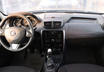 Подержанный автомобиль Nissan Terrano 2019 года (15 фото)