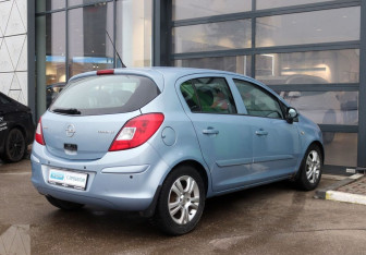 Подержанный автомобиль Opel Corsa 2007 года (5 фото)
