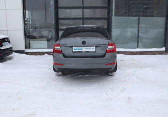 Подержанный автомобиль Skoda Octavia Liftback 2014 года (4 фото)