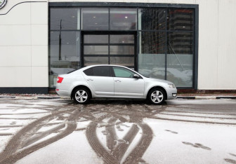 Подержанный автомобиль Skoda Octavia Liftback 2016 года (6 фото)