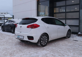 Подержанный автомобиль Kia Ceed Hatchback 2018 года (5 фото)