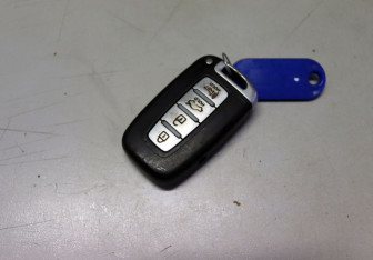 Подержанный автомобиль Hyundai Sonata 2011 года (17 фото)