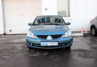 Подержанный автомобиль Mitsubishi Lancer Sedan 2006 года (7 фото)
