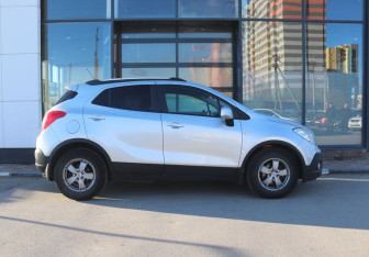 Подержанный автомобиль Opel Mokka 2013 года (6 фото)