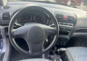 Подержанный автомобиль Kia Picanto 2007 года (11 фото)