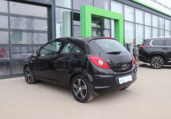 Подержанный автомобиль Opel Corsa 2008 года (3 фото)
