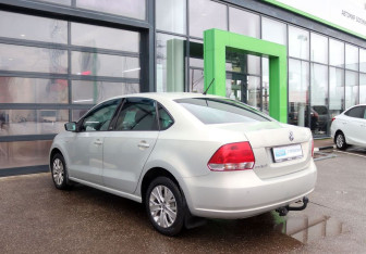 Подержанный автомобиль Volkswagen Polo Sedan 2014 года (3 фото)