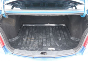 Подержанный автомобиль Kia Rio Sedan 2010 года (10 фото)