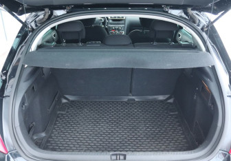 Подержанный автомобиль Citroen C4 Hatchback 2011 года (10 фото)